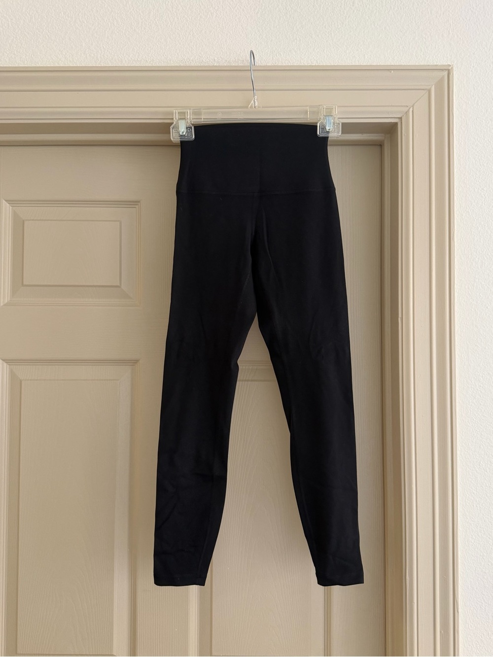 Black Shimmery high-waisted leggings
